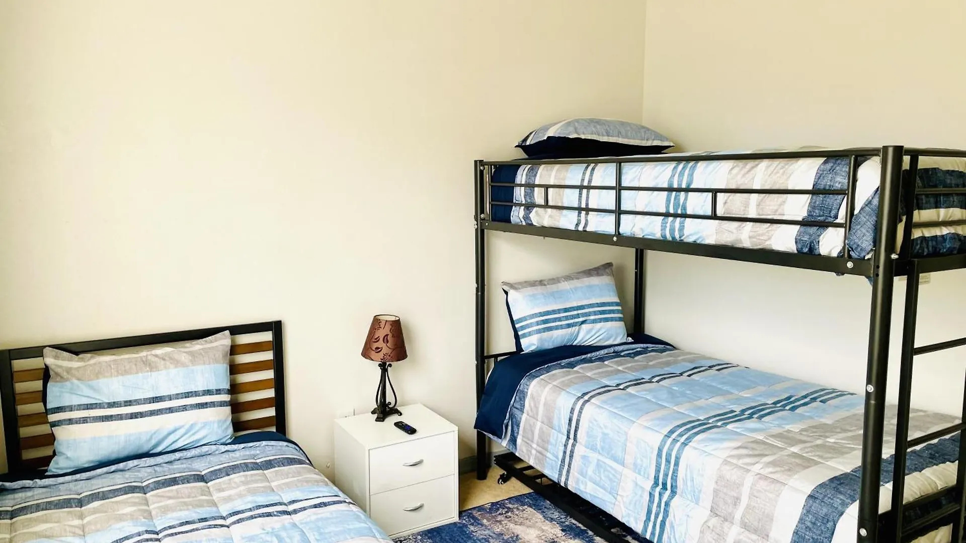 3-2 Pool Home Located In Sunset Ridge Community!! Davenport United States